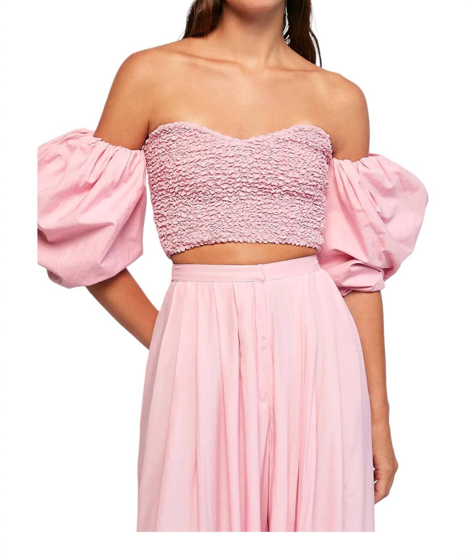 SWF Укороченный топ-пуховик в красном цвете
SWF Укороченный топ-пуховик в красном цвете