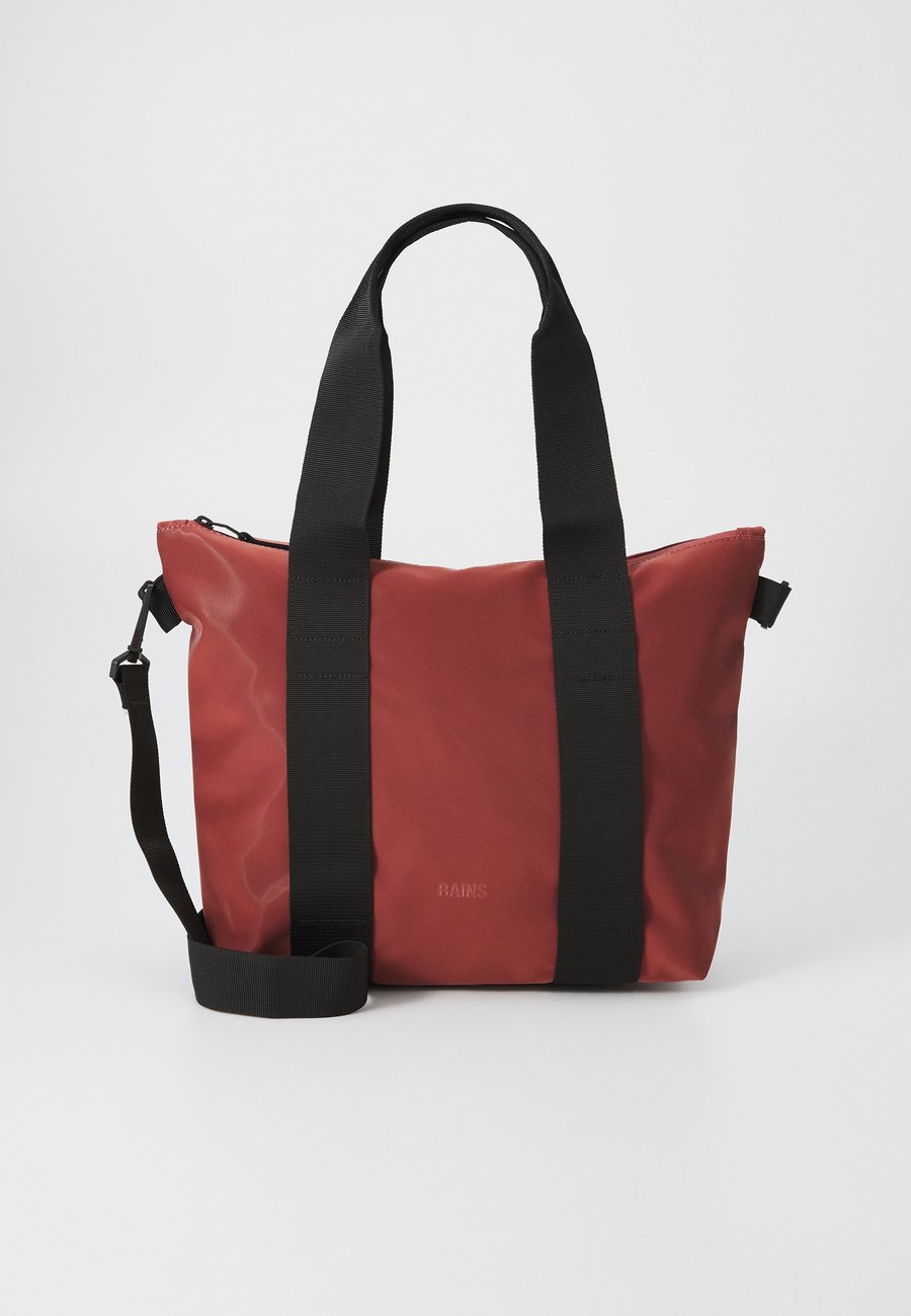 Сумка кросс-боди Rains TOTE BAG MICRO UNISEX, Honor/Orange
Сумка кросс-боди Rains TOTE BAG MICRO UNISEX, Honor/Orange