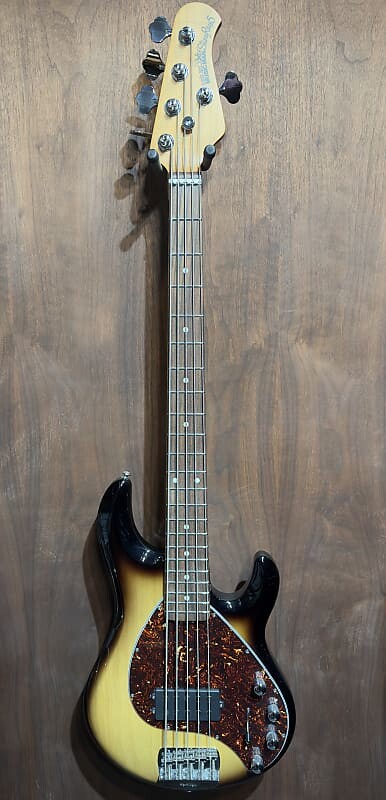 Басс гитара Ernie Ball Music Man Stingray Special 5 H - Burnt Ends
Басс гитара Ernie Ball Music Man Stingray Special 5 H - Burnt Ends
