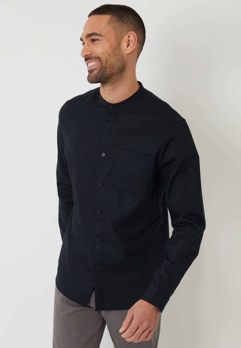 Рубашка USHUAIA Threadbare, черный
Рубашка USHUAIA Threadbare, черный