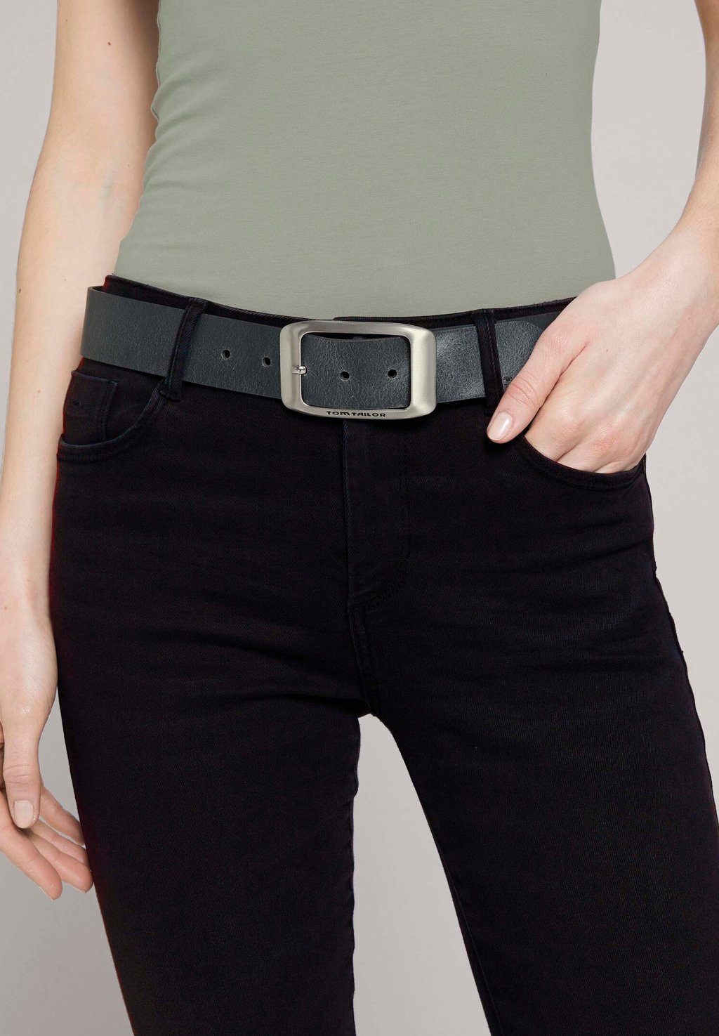 Пояс TTAMY TOM TAILOR, серый
Пояс TTAMY TOM TAILOR, серый