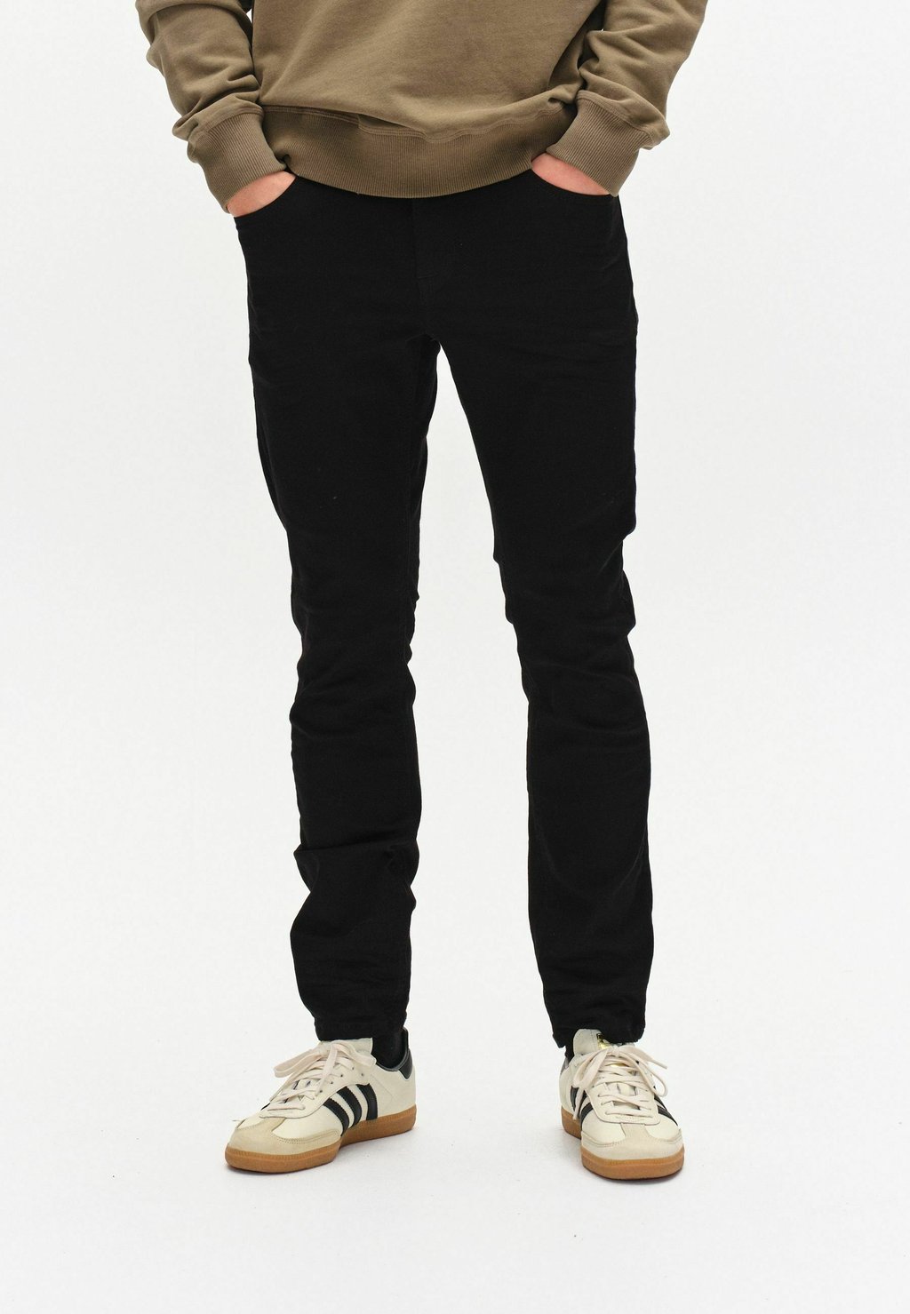 Джинсы облегающего кроя JONES HOLD Gabba, деним
Джинсы облегающего кроя JONES HOLD Gabba, деним