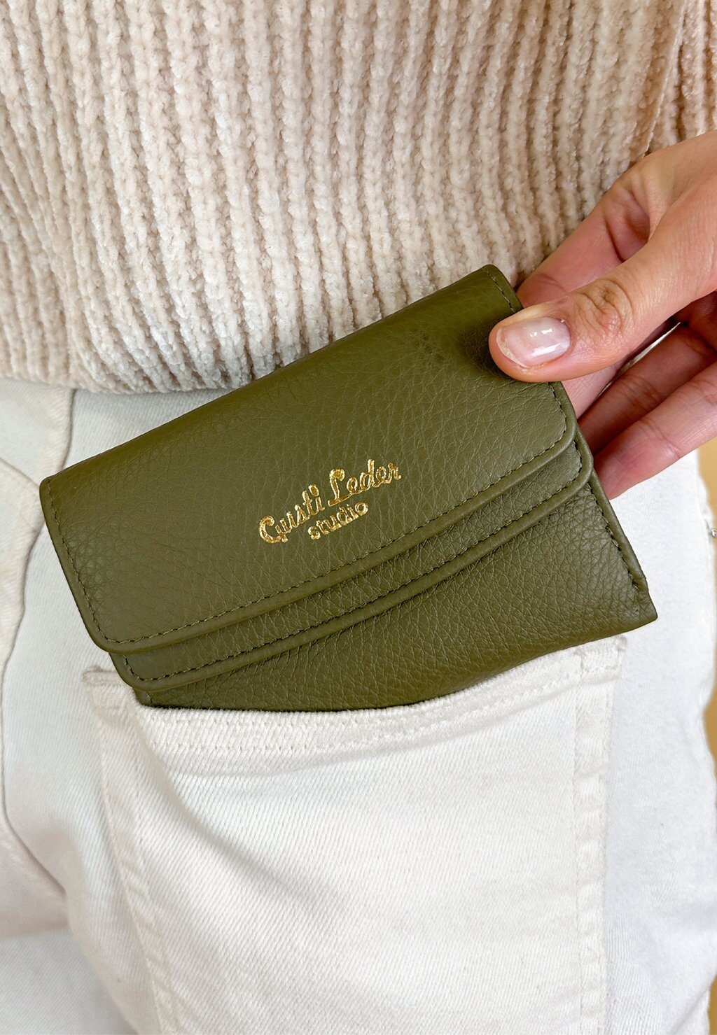 Кошелек OAKLEY Gusti Leder, цвет grün
Кошелек OAKLEY Gusti Leder, цвет grün