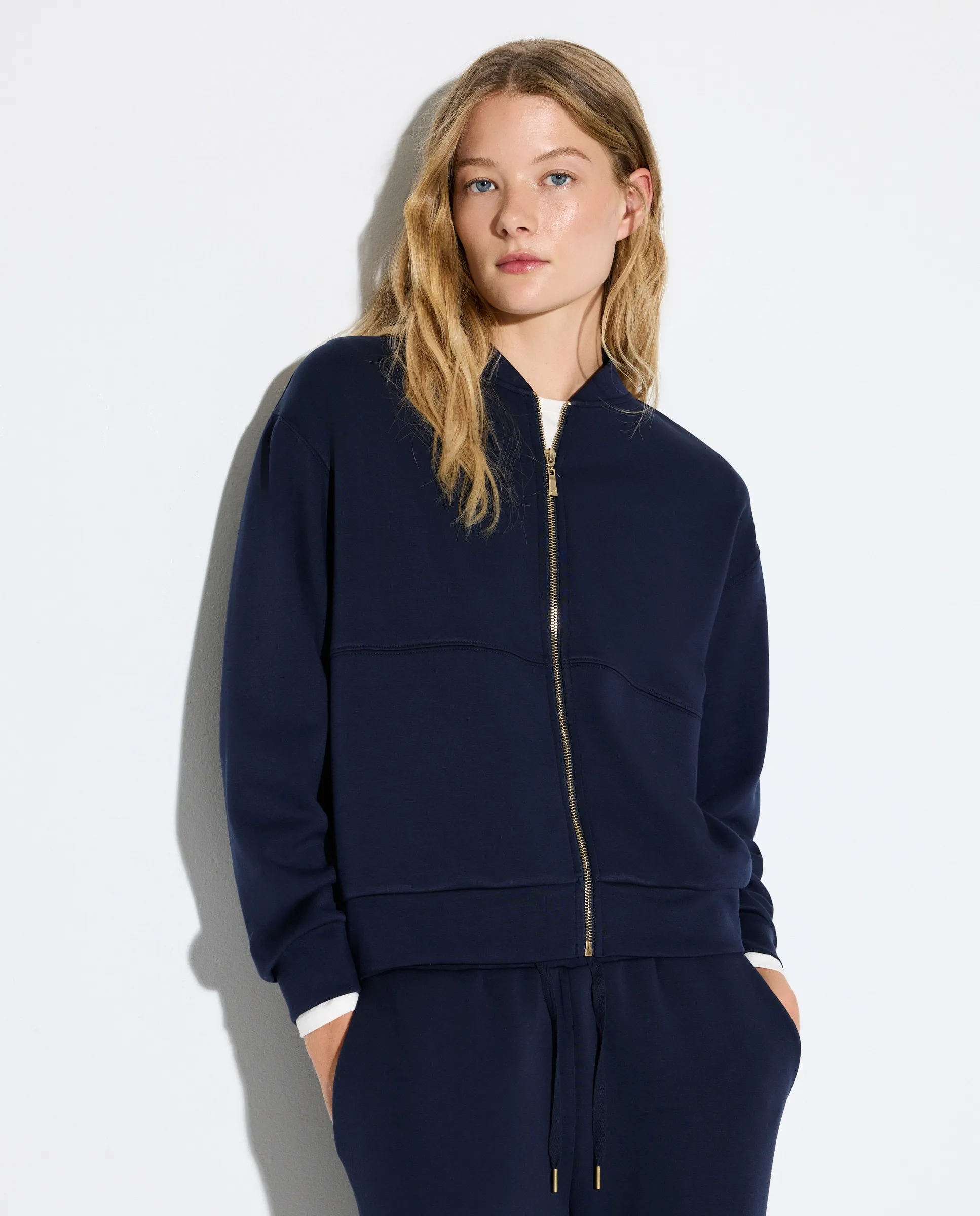 Женская куртка-бомбер из купро Woman El Corte Inglés, темно-синий
Женская куртка-бомбер из купро Woman El Corte Inglés, темно-синий