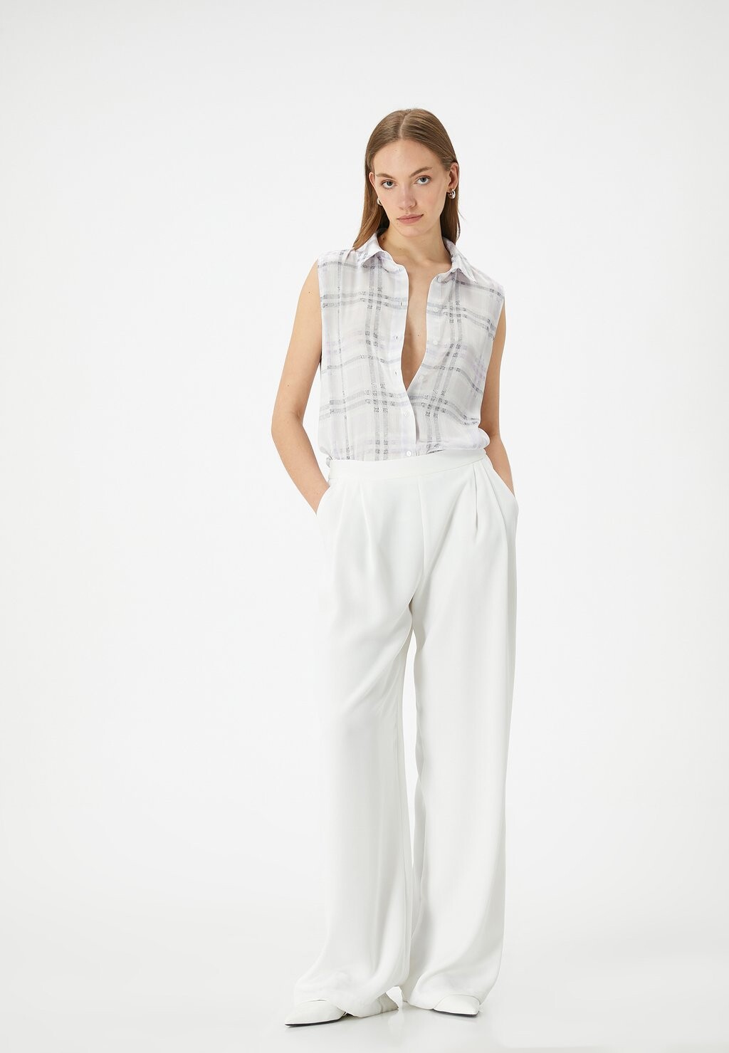 Блузка на пуговицах REGULAR FIT BUTTONED SLEEVELESS Koton, серый
Блузка на пуговицах REGULAR FIT BUTTONED SLEEVELESS Koton, серый