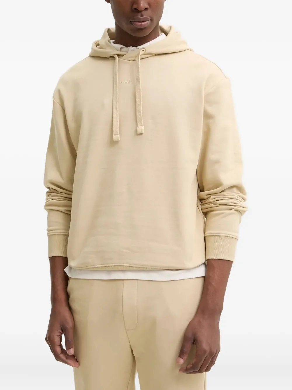 Толстовка с капюшоном и аппликацией логотипа Dapo на шнурке HUGO, нейтральный
Толстовка с капюшоном и аппликацией логотипа Dapo на шнурке HUGO, нейтральный