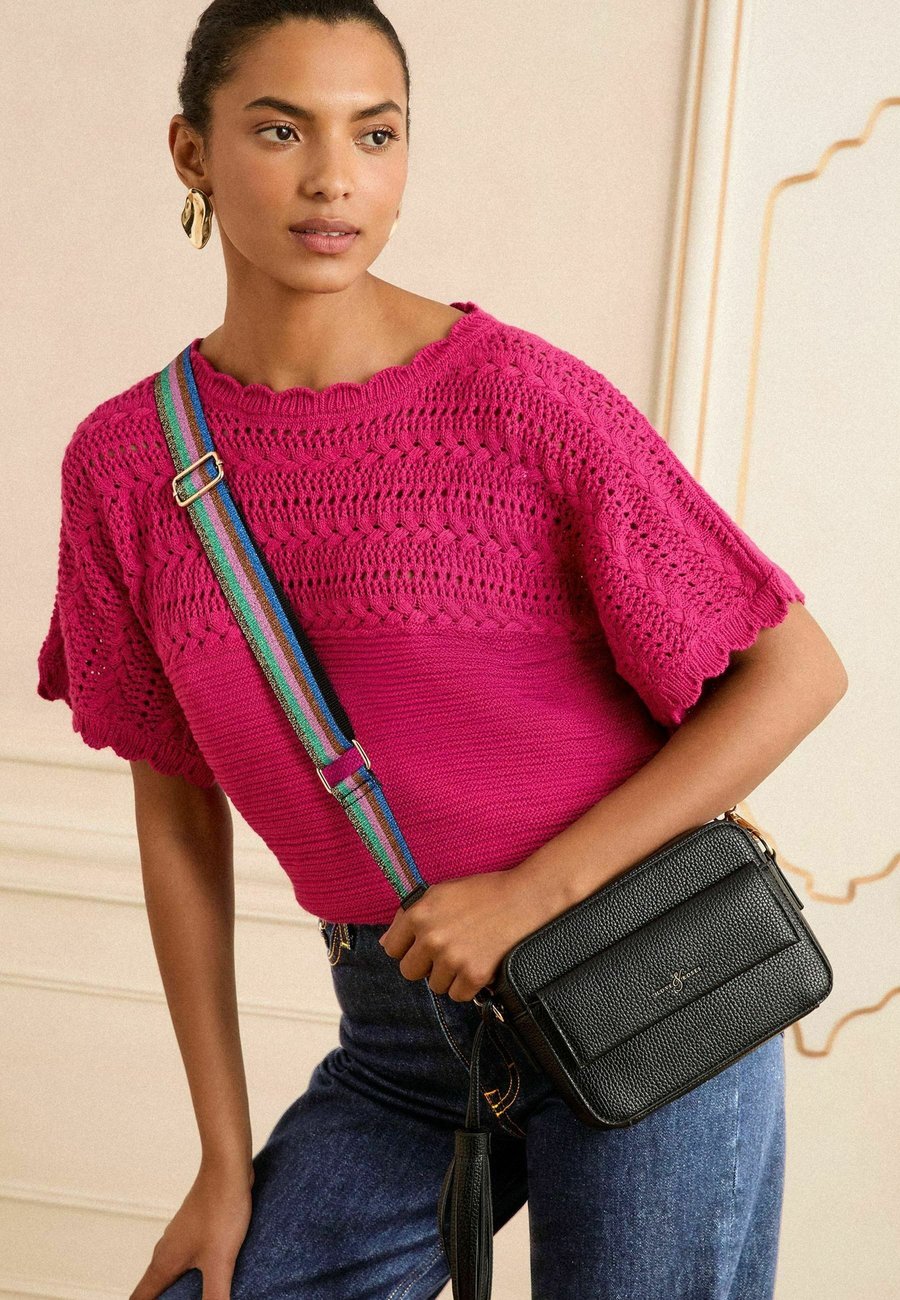 Сумка кросс-боди Love & Roses WITH POCKET, Black
Сумка кросс-боди Love & Roses WITH POCKET, Black