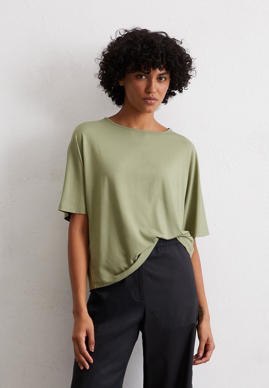 Футболка Marc O'Polo RELAXED AUS STRETCH, Smooth Sage/Light Green
Футболка Marc O'Polo RELAXED AUS STRETCH, Smooth Sage/Light Green