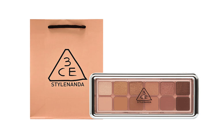 Жидкая помада Fenkuxiaolian набор из двух штук легко растушевывается шиммер матовый тон 3CE
Жидкая помада Fenkuxiaolian набор из двух штук легко растушевывается шиммер матовый тон 3CE