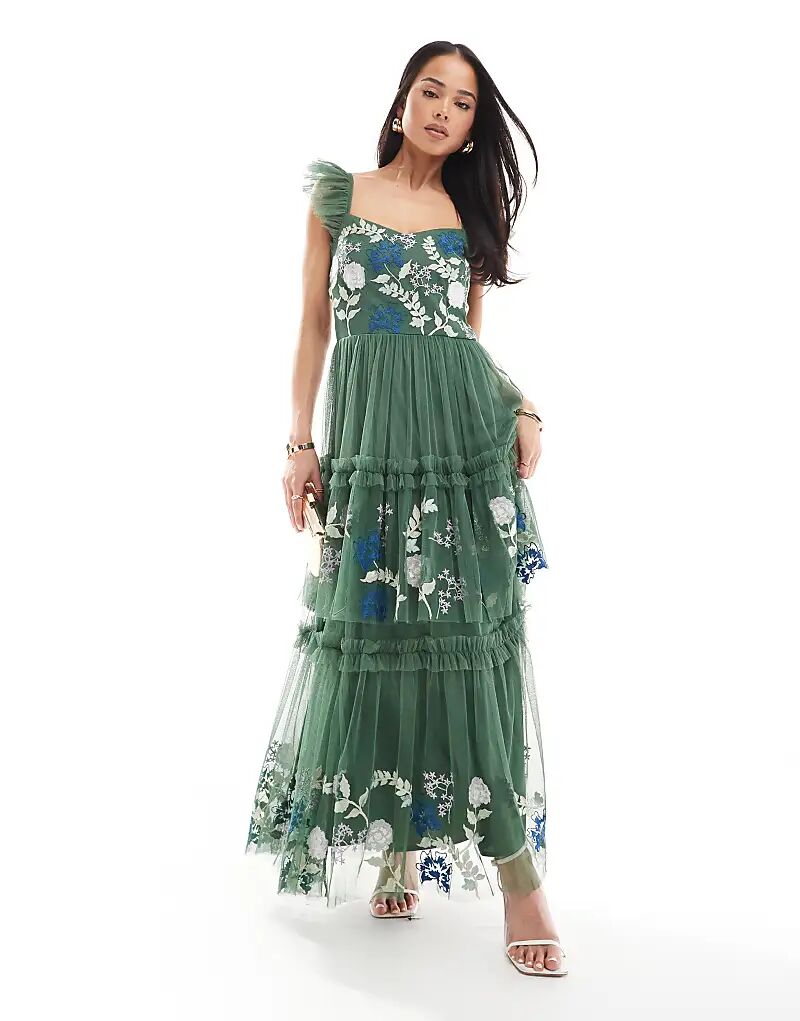 Вышитое многоярусное платье мидакси Maya в средне-зеленом цвете Maya
Вышитое многоярусное платье мидакси Maya в средне-зеленом цвете Maya