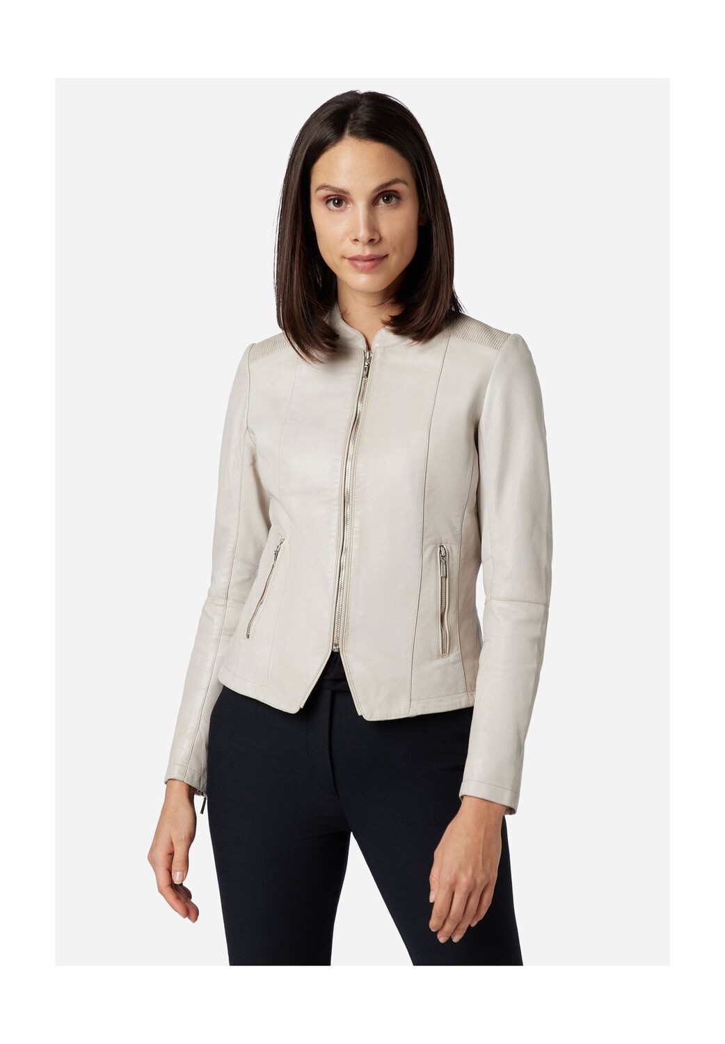 Женская кожаная куртка Abigale классического фасона из маслянисто-мягкой кожи ягненка RICANO, цвет Alabasterweiss 
Женская кожаная куртка Abigale классического фасона из маслянисто-мягкой кожи ягненка RICANO, цвет Alabasterweiss