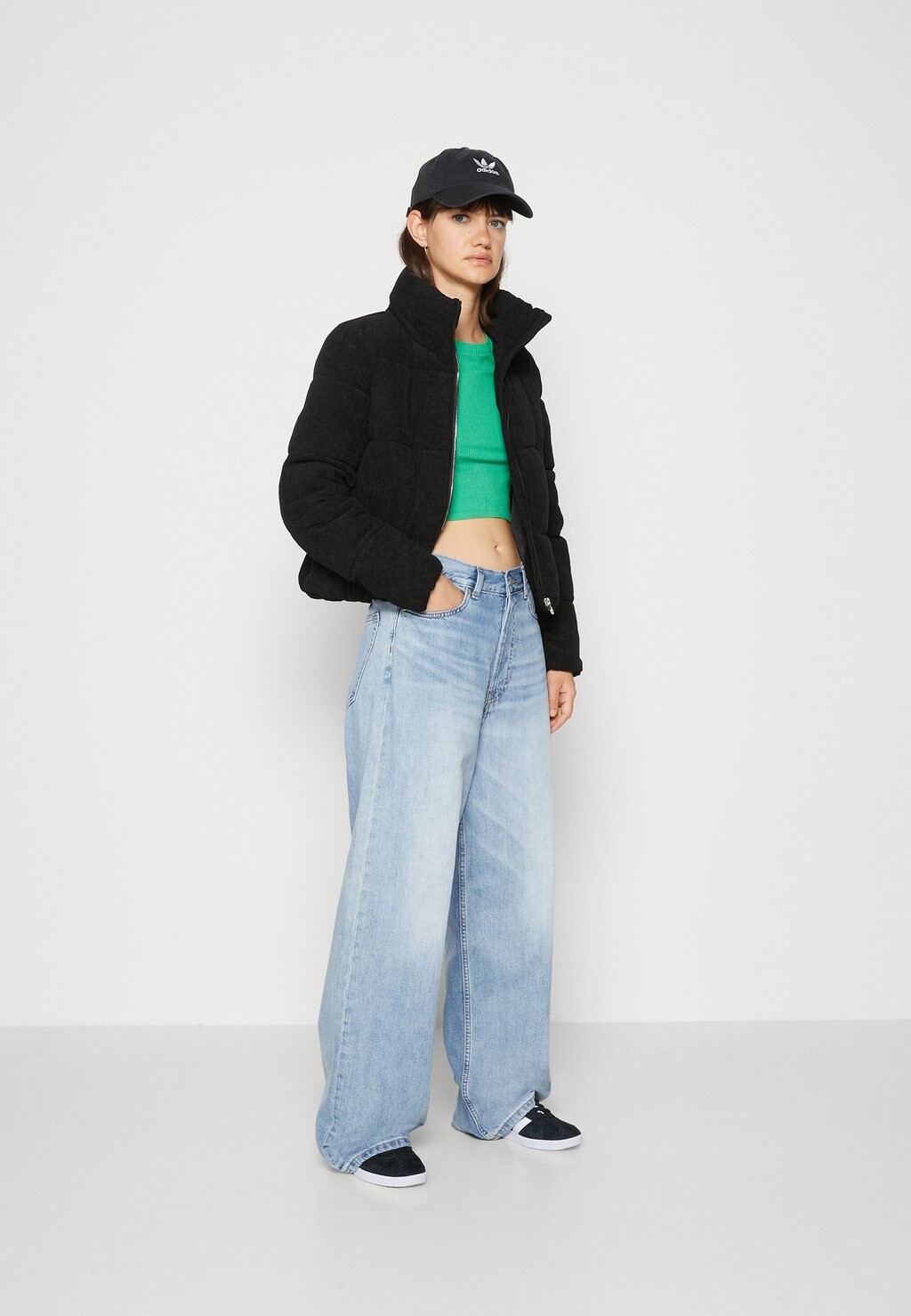 Куртка ONLY ONLNEWDOLLY PUFFER, черный 
Куртка ONLY ONLNEWDOLLY PUFFER, черный