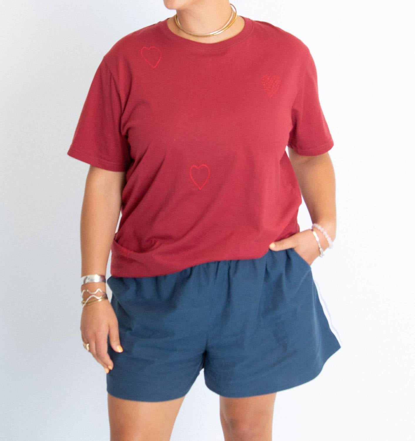 Футболка Madre в винном цвете Cats with a Heart, Wine
Футболка Madre в винном цвете Cats with a Heart, Wine