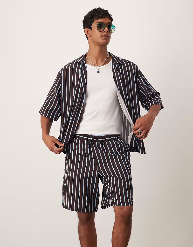 Длинные шорты в коричневую полоску Asos Design
Длинные шорты в коричневую полоску Asos Design