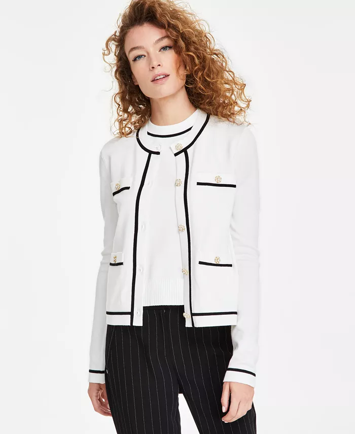 Женский кардиган с круглым вырезом и четырьмя карманами KARL LAGERFELD PARIS, белый
Женский кардиган с круглым вырезом и четырьмя карманами KARL LAGERFELD PARIS, белый