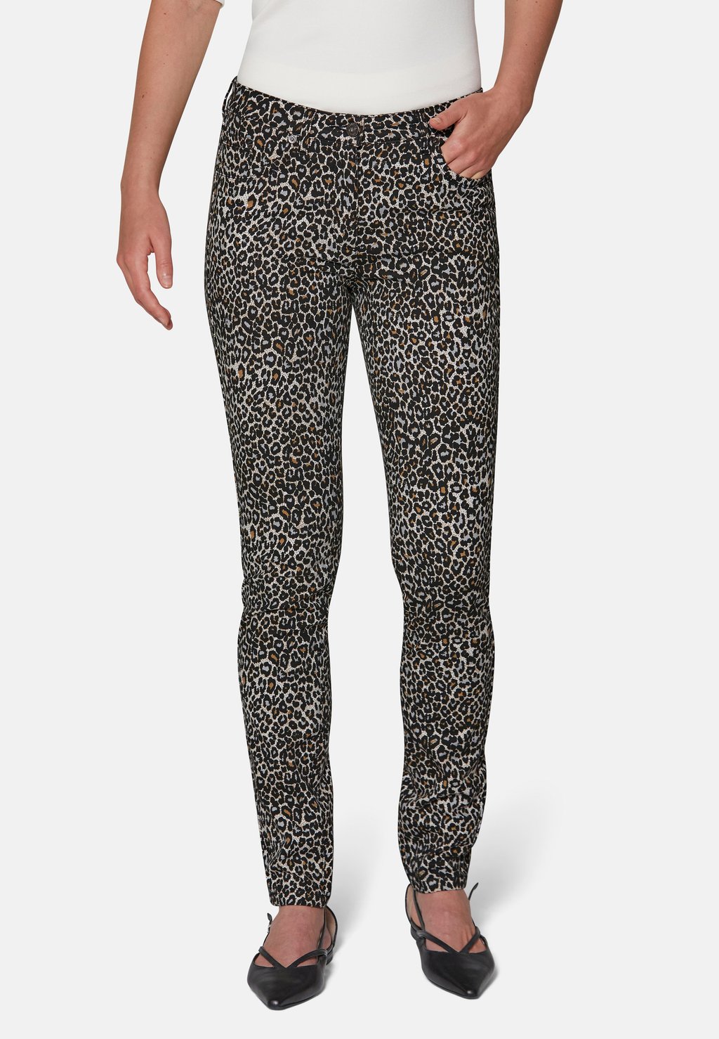 Джинсы облегающего кроя MADELEINE, черный
Джинсы облегающего кроя MADELEINE, черный