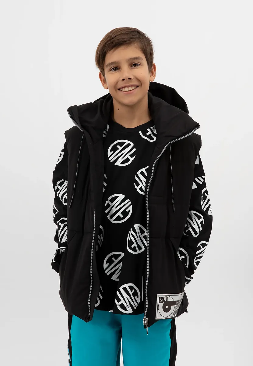 Стеганый жилет Гулливер с капюшоном Gulliver, черный
Стеганый жилет Гулливер с капюшоном Gulliver, черный