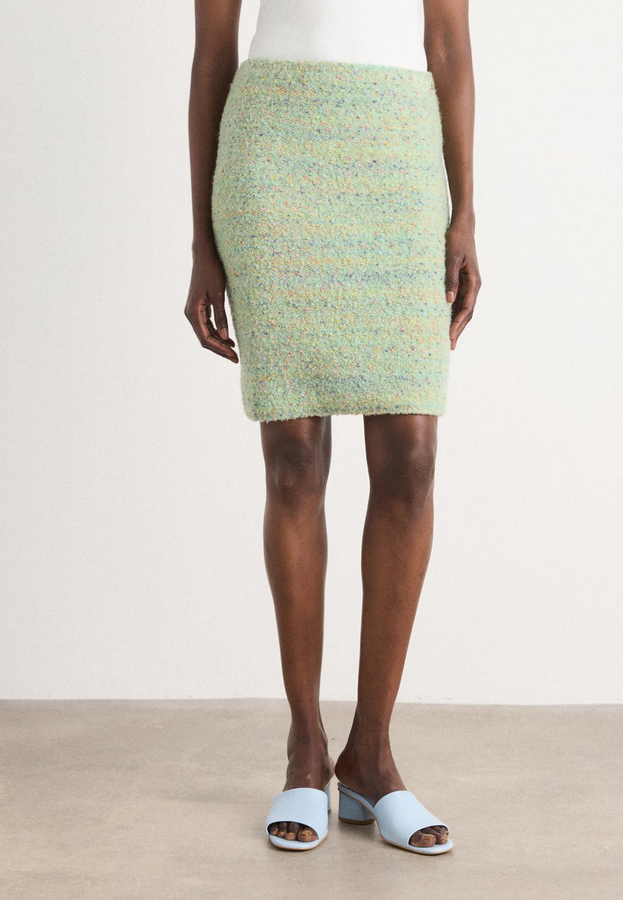 Юбка Marc Cain Pencil skirt, Bright Apple Green/Light Green
Юбка Marc Cain Pencil skirt, Bright Apple Green/Light Green