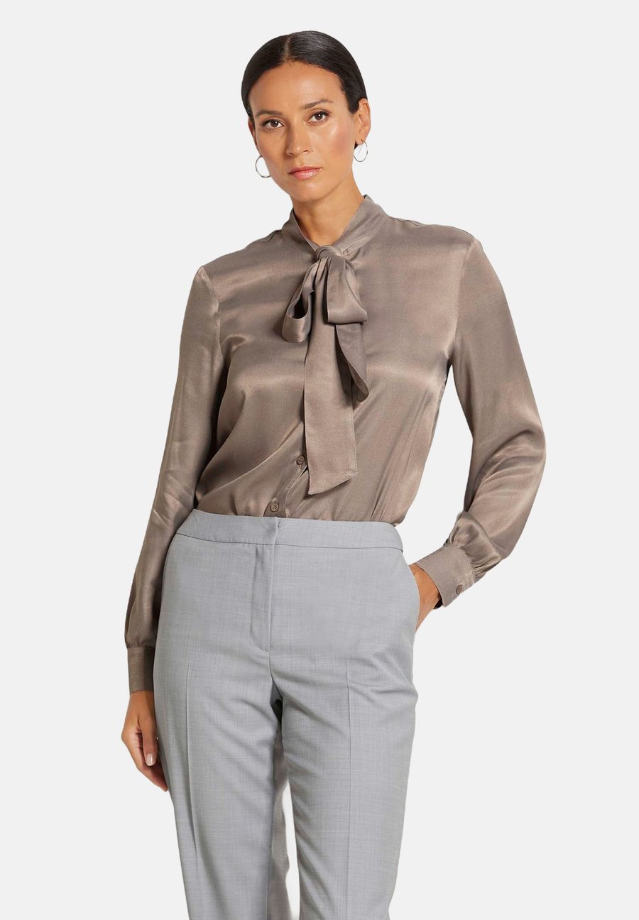 Блуза MADELEINE Button-down blouse, Taupe
Блуза MADELEINE Button-down blouse, Taupe