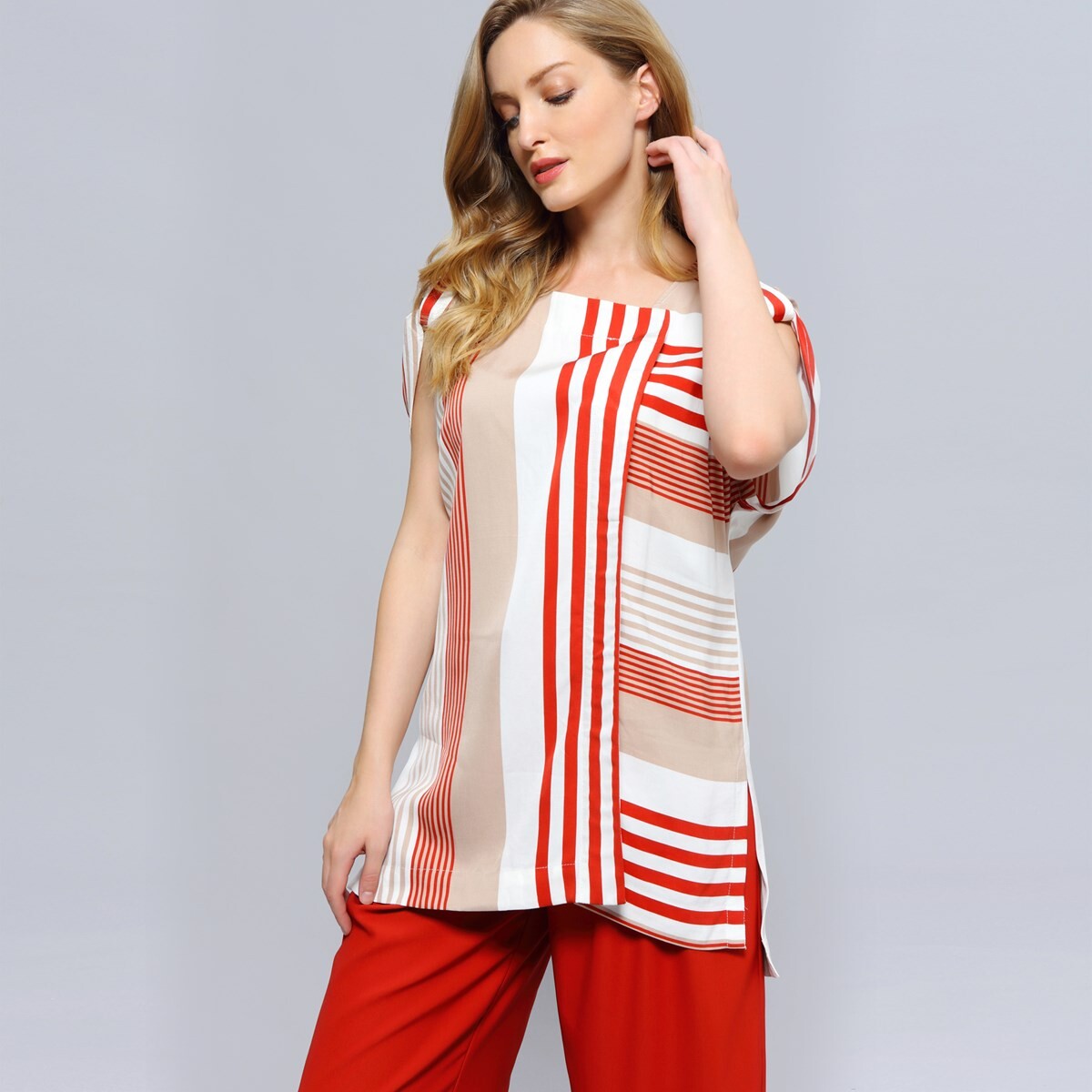 Длинный топ с полосатым принтом Smart And Joy, мультиколор
Длинный топ с полосатым принтом Smart And Joy, мультиколор