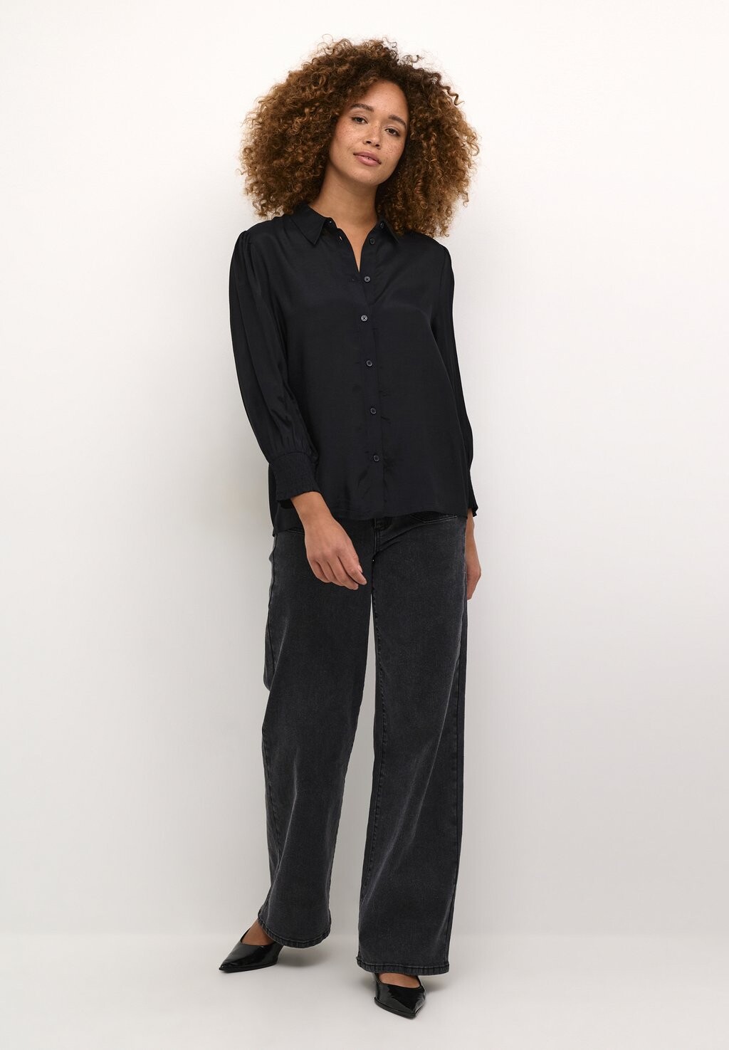 Блузка на пуговицах EMINE Kaffe, пестрый черный
Блузка на пуговицах EMINE Kaffe, пестрый черный