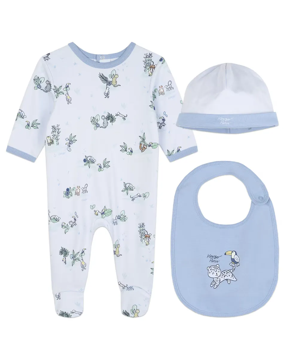 Комплект из трех предметов для мальчика из хлопка синего цвета Kenzo Kids, светло-голубой
Комплект из трех предметов для мальчика из хлопка синего цвета Kenzo Kids, светло-голубой