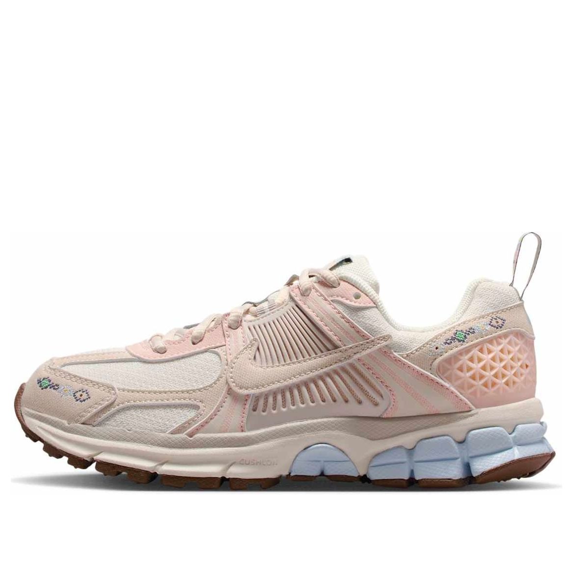 Кроссовки (GS) Nike Vomero 5 'Soft Pearl Washed Coral'
Кроссовки (GS) Nike Vomero 5 'Soft Pearl Washed Coral'