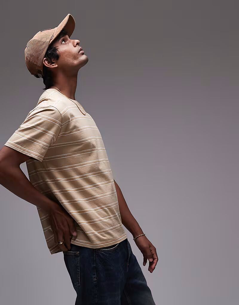 Футболка Levi's the essential свободного кроя с жаккардовыми полосками бежевого цвета 
Футболка Levi's the essential свободного кроя с жаккардовыми полосками бежевого цвета