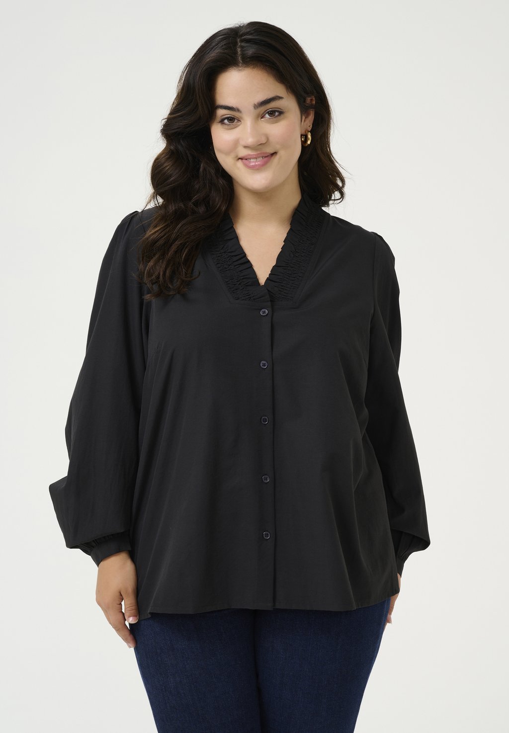 Блузка на пуговицах MAI Kaffe Curve, черный
Блузка на пуговицах MAI Kaffe Curve, черный