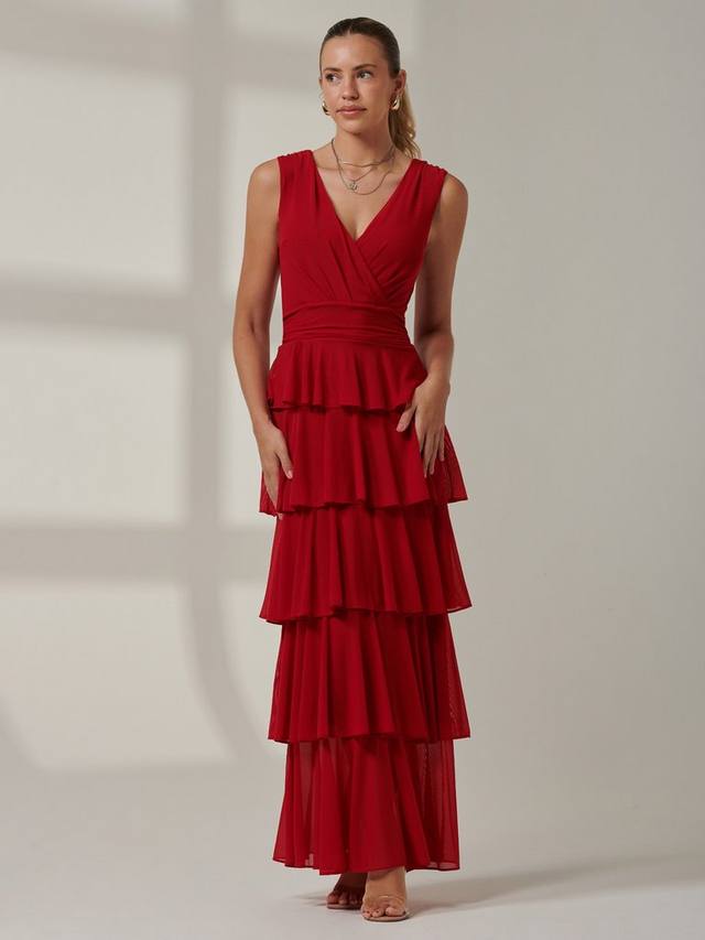 Многослойное платье макси с сетчатыми вставками Jolie Moi, Red
Многослойное платье макси с сетчатыми вставками Jolie Moi, Red