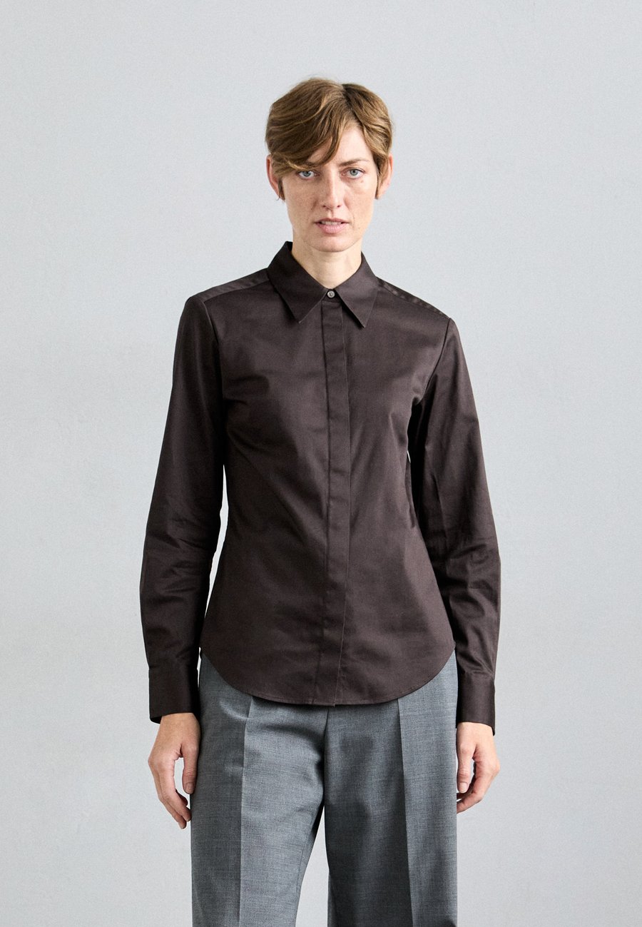 Блуза Tiger of Sweden LAINO, Triumph/Grey
Блуза Tiger of Sweden LAINO, Triumph/Grey