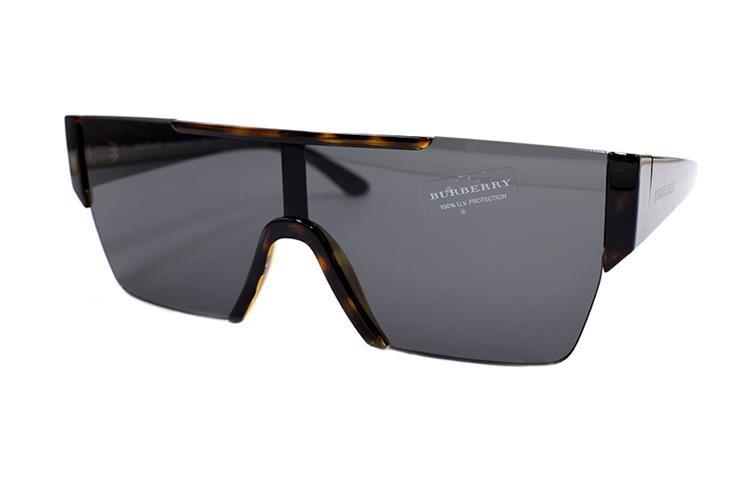 Солнцезащитные очки Burberry мужские, коричневый / черный
Солнцезащитные очки Burberry мужские, коричневый / черный