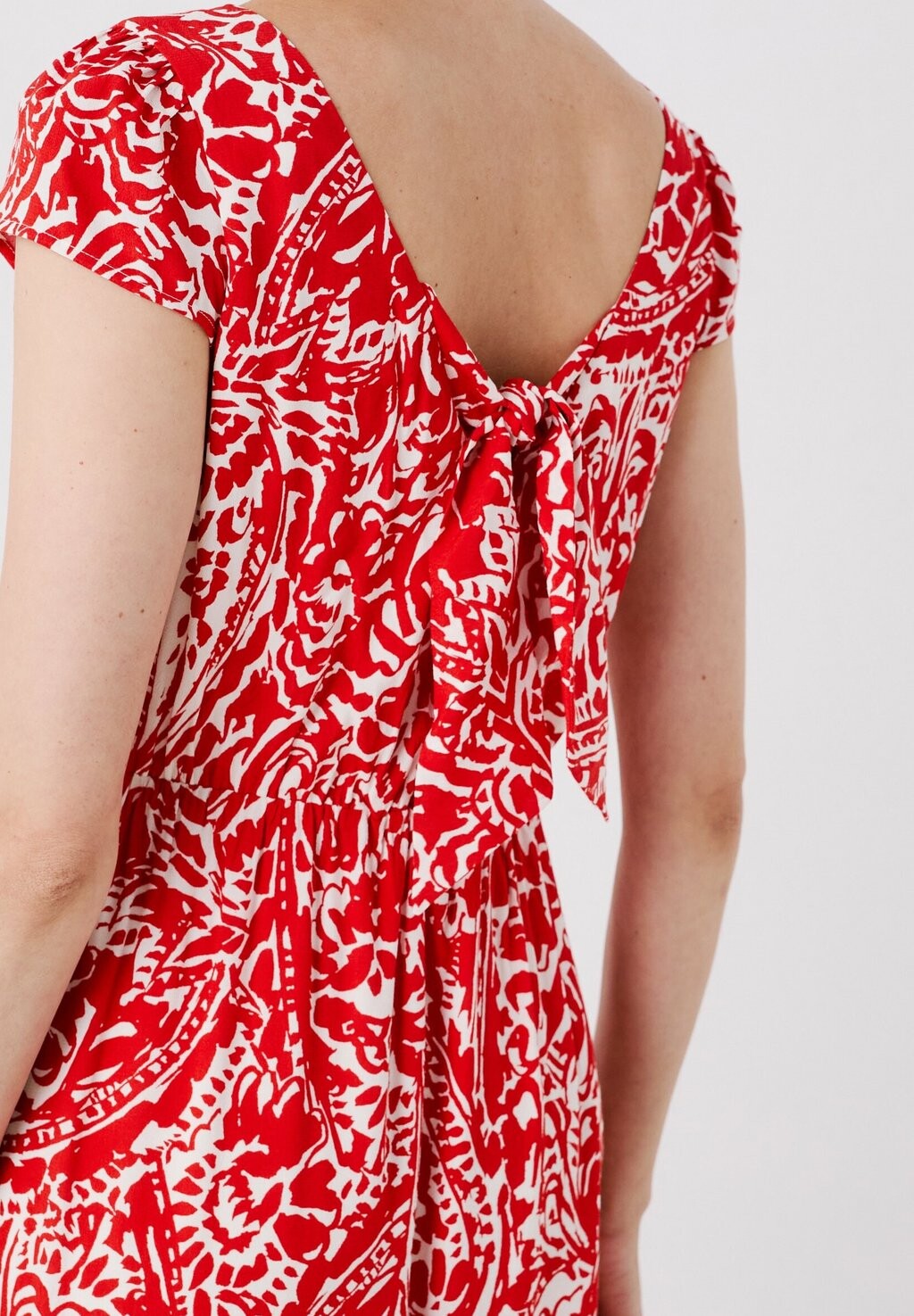 Дневное платье FRENCH BRAND FASHION ELEGANT MODERN REBELLE Caroll, красный
Дневное платье FRENCH BRAND FASHION ELEGANT MODERN REBELLE Caroll, красный