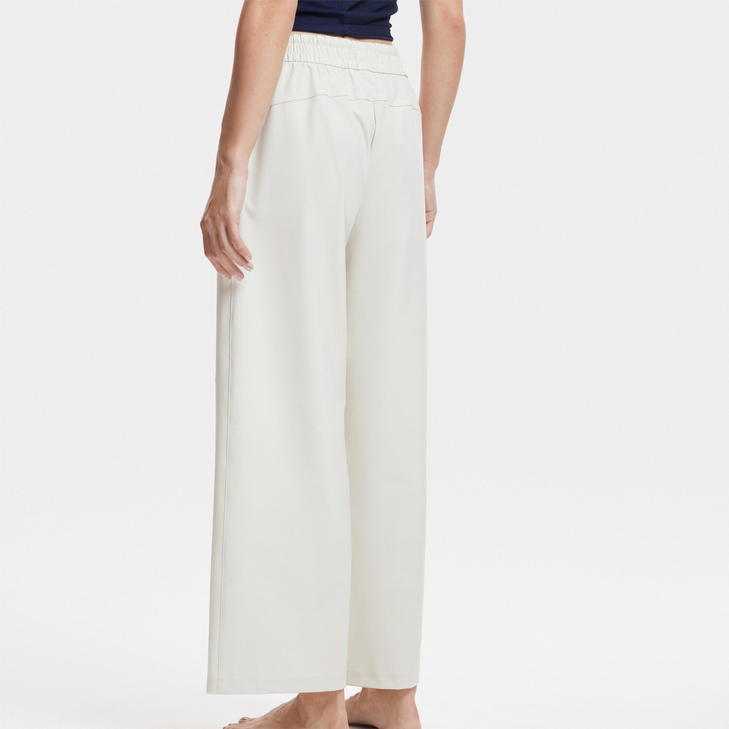 Повседневные брюки женские кремовые Fila
Повседневные брюки женские кремовые Fila