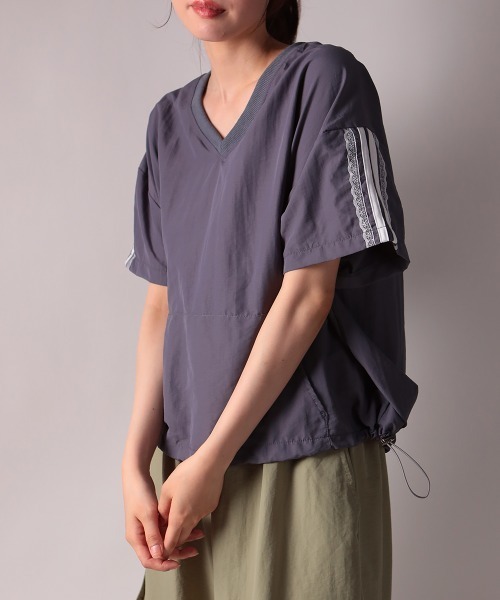 Футболка с V-образным вырезом и мятым эффектом NANAHACHI, серый
Футболка с V-образным вырезом и мятым эффектом NANAHACHI, серый