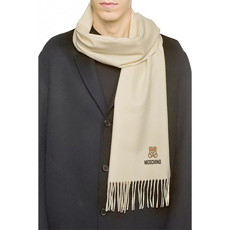 Вышитая бахромой шаль с медвежонком MOSCHINO
Вышитая бахромой шаль с медвежонком MOSCHINO