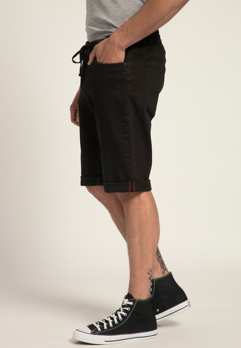 Джинсовые шорты JP1880, черный деним
Джинсовые шорты JP1880, черный деним