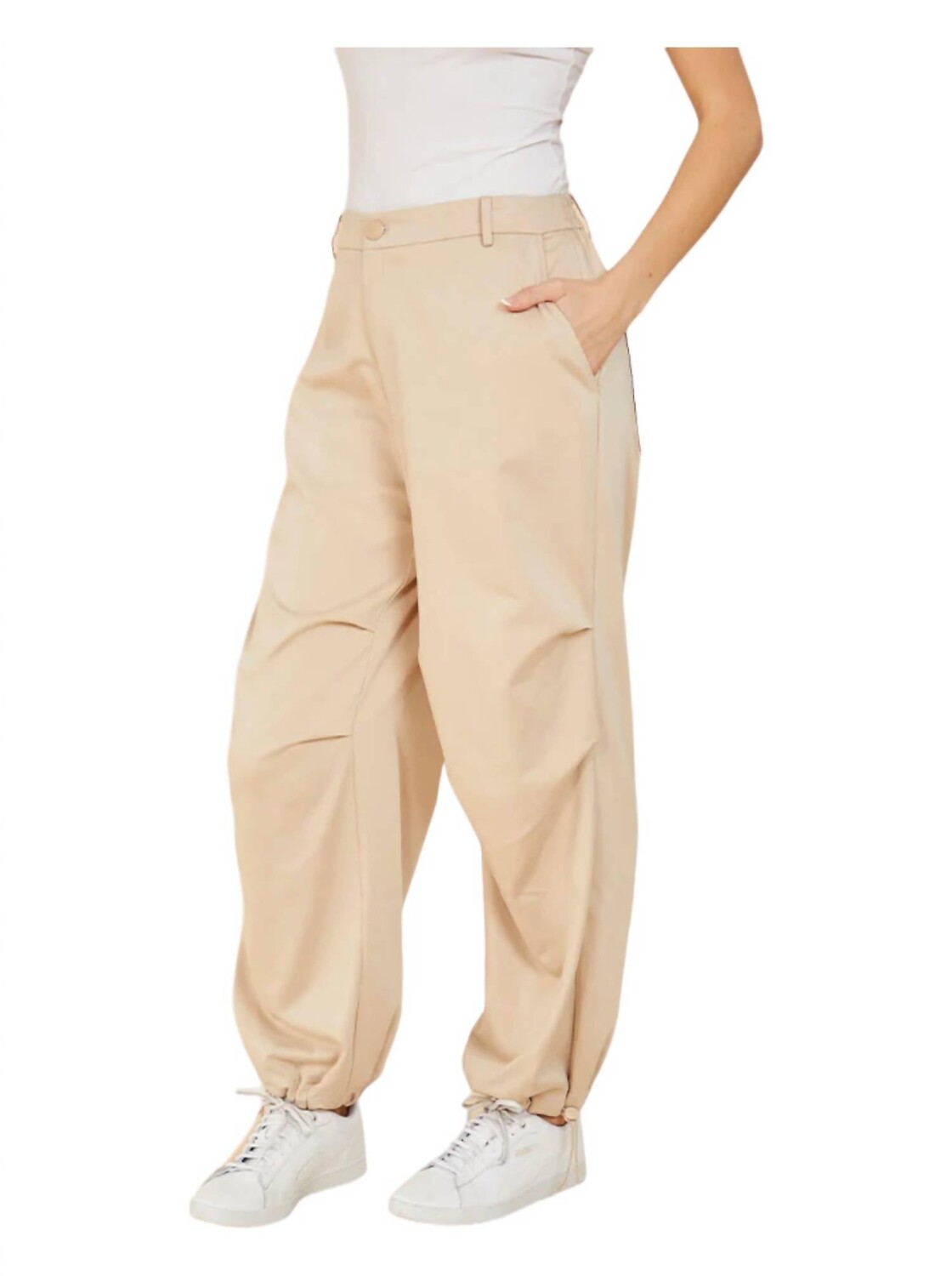 Песочные универсальные брюки с завязками на подоле Dolce Cabo
Песочные универсальные брюки с завязками на подоле Dolce Cabo