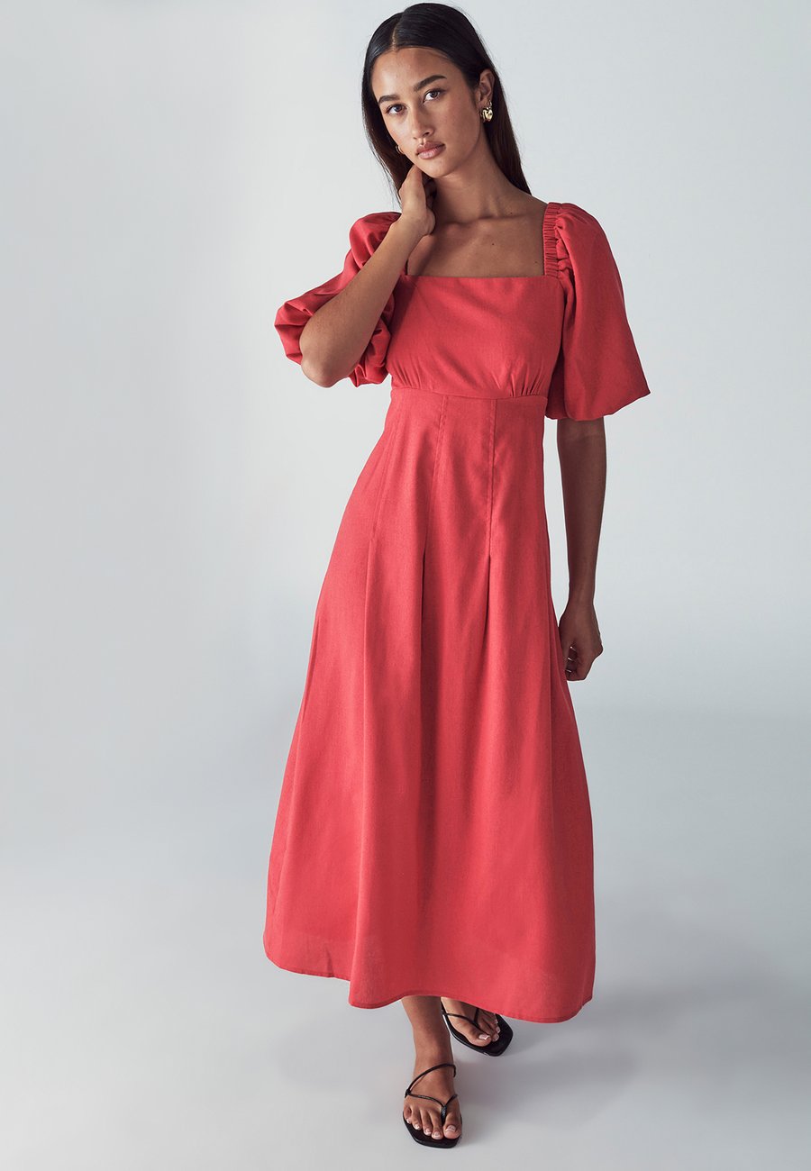 Платье WILLA MEENA, Red
Платье WILLA MEENA, Red