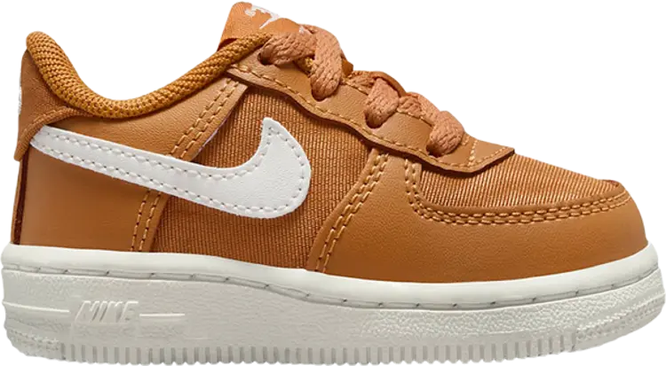 Кроссовки Force 1 LV8 2 TD 'Monarch Canvas', коричневый
Кроссовки Force 1 LV8 2 TD 'Monarch Canvas', коричневый