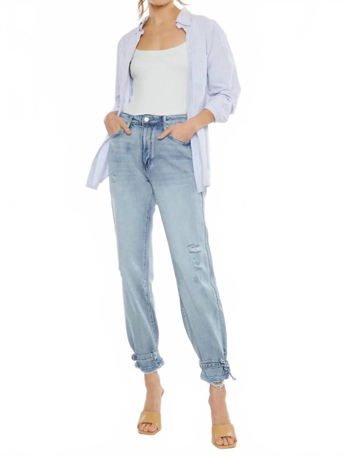 Брюки-джоггеры Ezeral с высокой талией из светло-джинсового цвета Kancan, Light Wash Denim
Брюки-джоггеры Ezeral с высокой талией из светло-джинсового цвета Kancan, Light Wash Denim