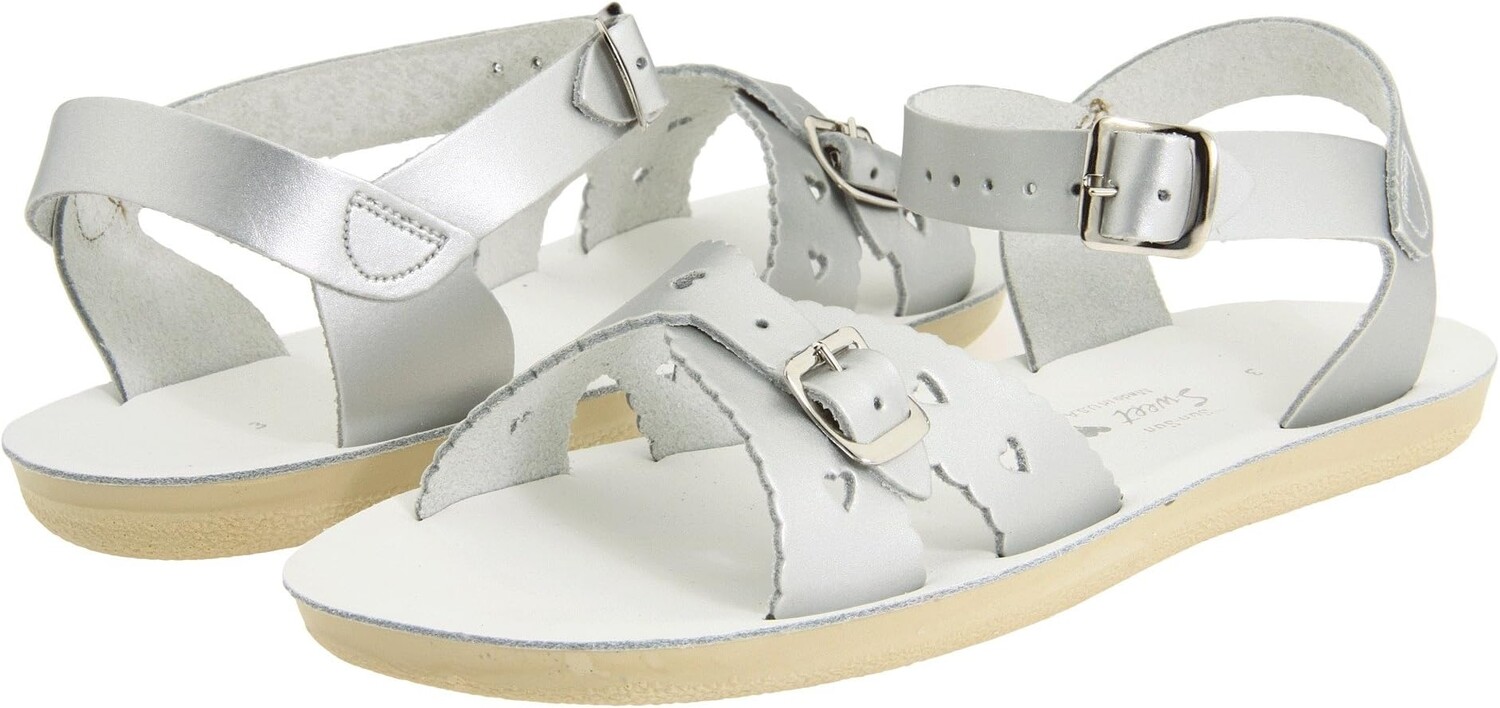 Сандалии на плоской подошве Sun-San - Sweetheart Salt Water Sandal by Hoy Shoes, цвет Silver
Сандалии на плоской подошве Sun-San - Sweetheart Salt Water Sandal by Hoy Shoes, цвет Silver
