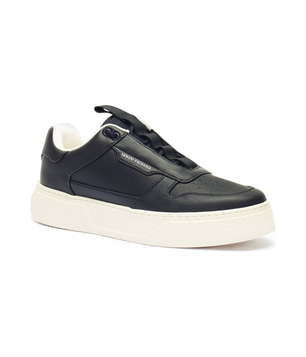 Кроссовки мужские Armani Exchange комбинированные на толстой подошве, черный/белый, Синий, Кроссовки мужские Armani Exchange комбинированные на толстой подошве, черный/белый 
Кроссовки мужские Armani Exchange комбинированные на толстой подошве, черный/белый, Синий, Кроссовки мужские Armani Exchange комбинированные на толстой подошве, черный/белый