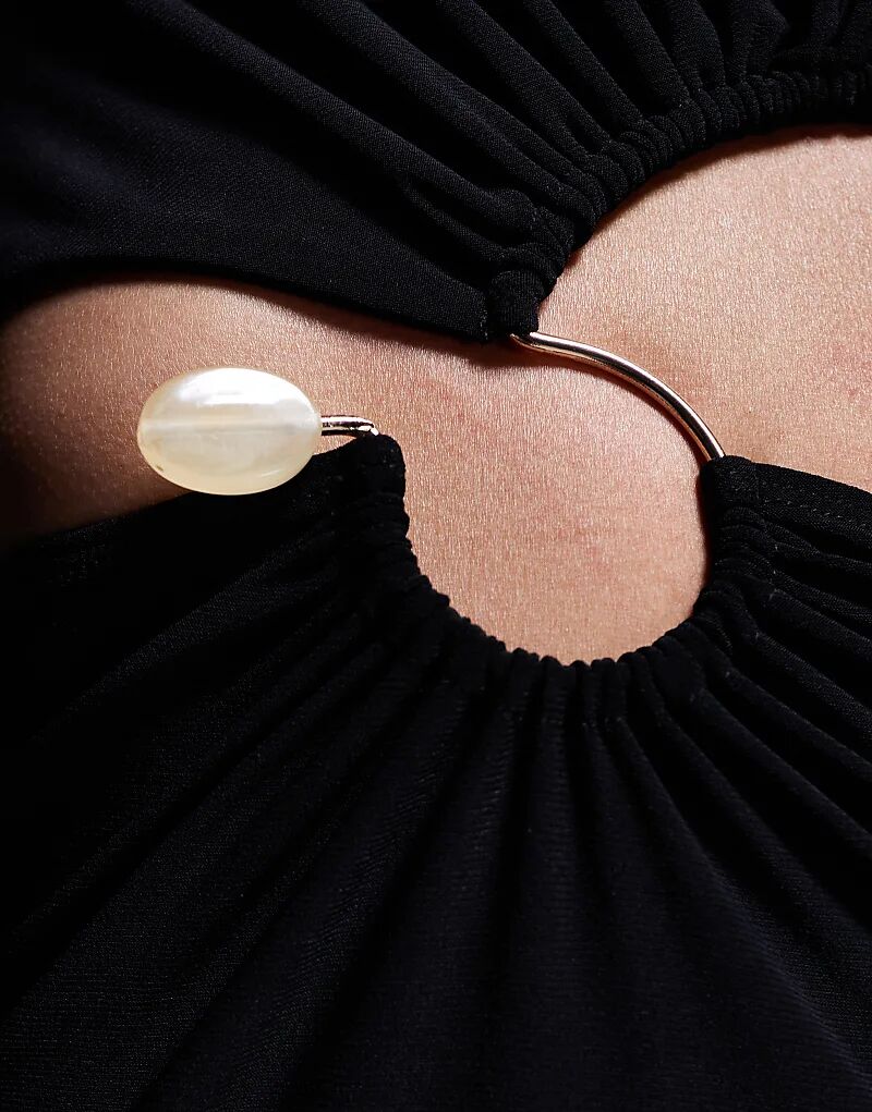 Платье миди с длинными рукавами, асимметричным вырезом и отделкой черного цвета ASOS DESIGN
Платье миди с длинными рукавами, асимметричным вырезом и отделкой черного цвета ASOS DESIGN