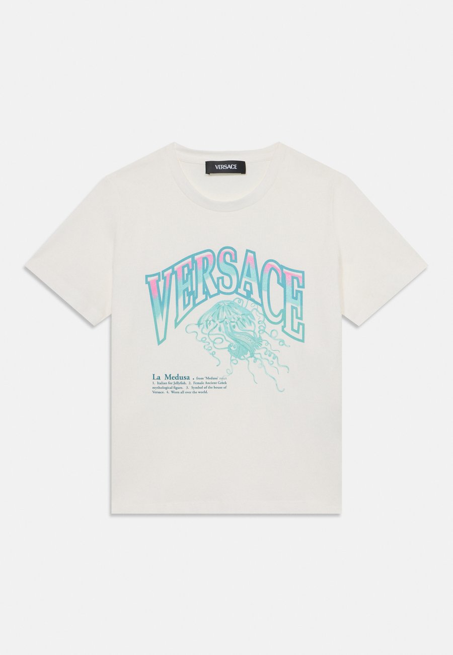 Футболка Versace LA MEDUSA VARSITY PRINT UNISEX, White/Multicolor/White, Белый, Футболка Versace LA MEDUSA VARSITY PRINT UNISEX, White/Multicolor/White
Футболка Versace LA MEDUSA VARSITY PRINT UNISEX, White/Multicolor/White, Белый, Футболка Versace LA MEDUSA VARSITY PRINT UNISEX, White/Multicolor/White