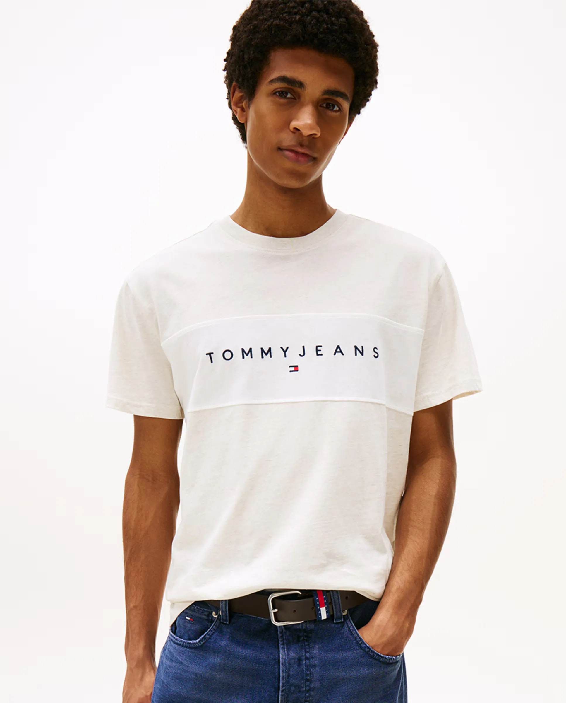 Футболка мужская классического кроя с коротким рукавом Tommy Jeans, бежевый 
Футболка мужская классического кроя с коротким рукавом Tommy Jeans, бежевый