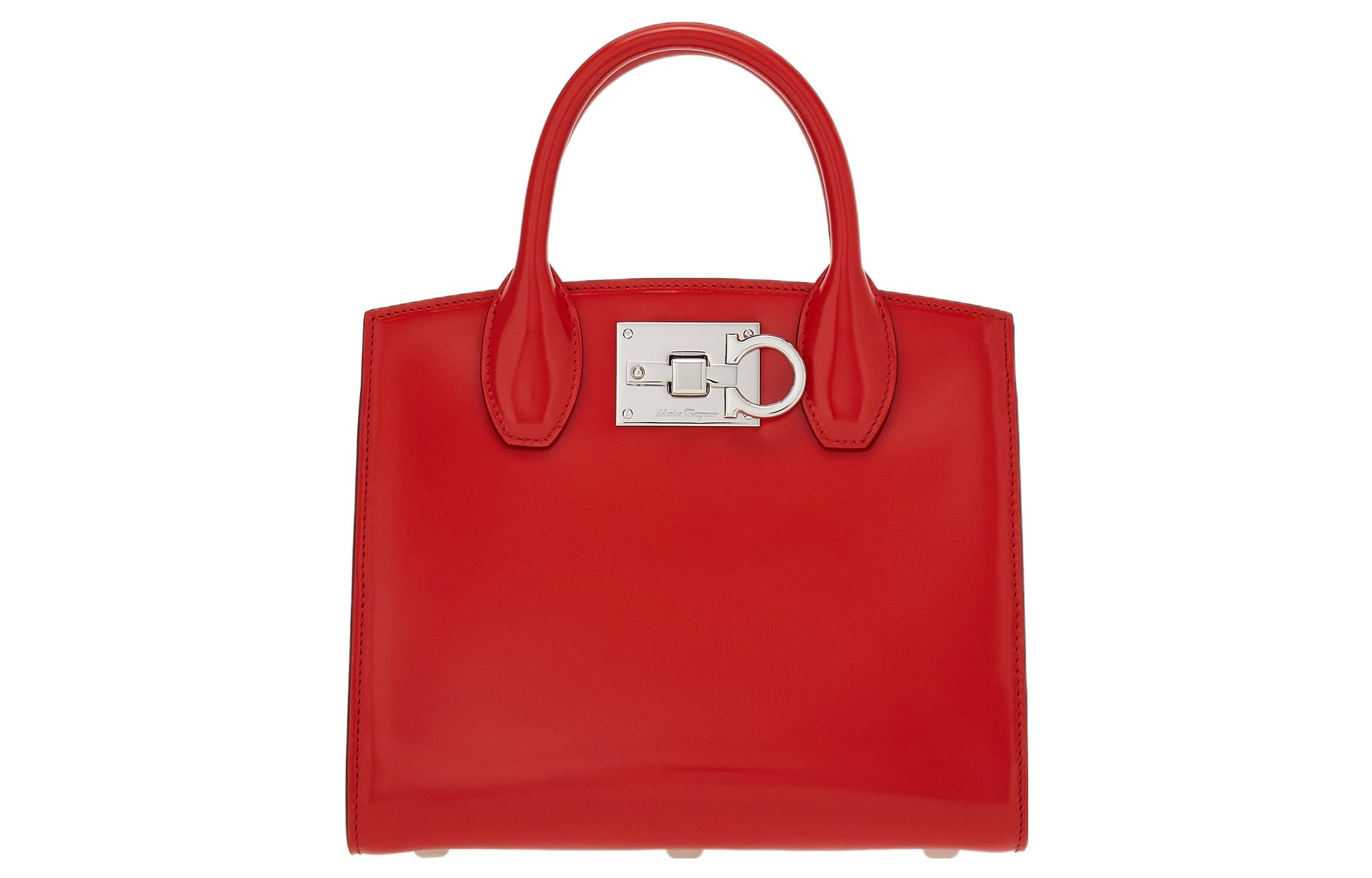 Ferragamo Студийная кожаная сумка через плечо
Ferragamo Студийная кожаная сумка через плечо