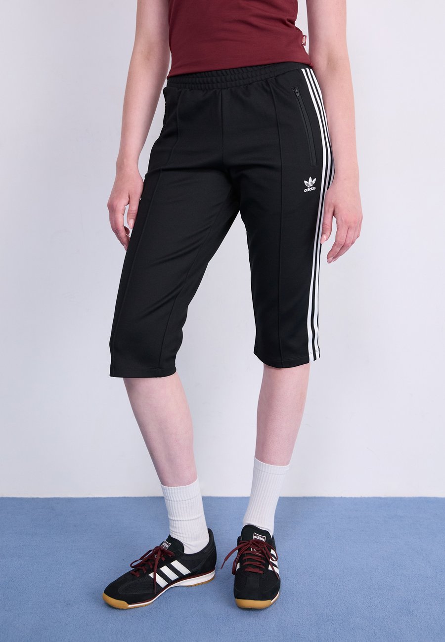 Шорты Adidas Originals CAPRI, Black/White/Black
Шорты Adidas Originals CAPRI, Black/White/Black