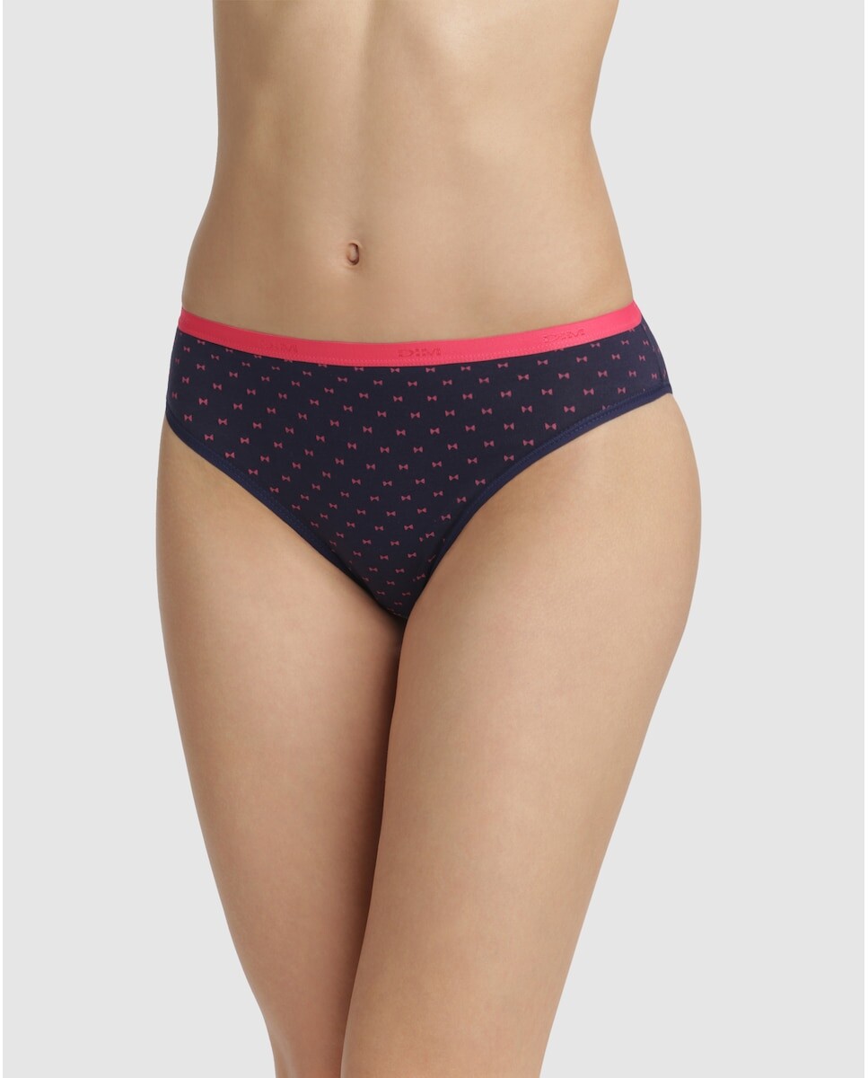 Комплект из 3 трусиков из эластичного хлопка с принтом Dim, мультиколор
Комплект из 3 трусиков из эластичного хлопка с принтом Dim, мультиколор