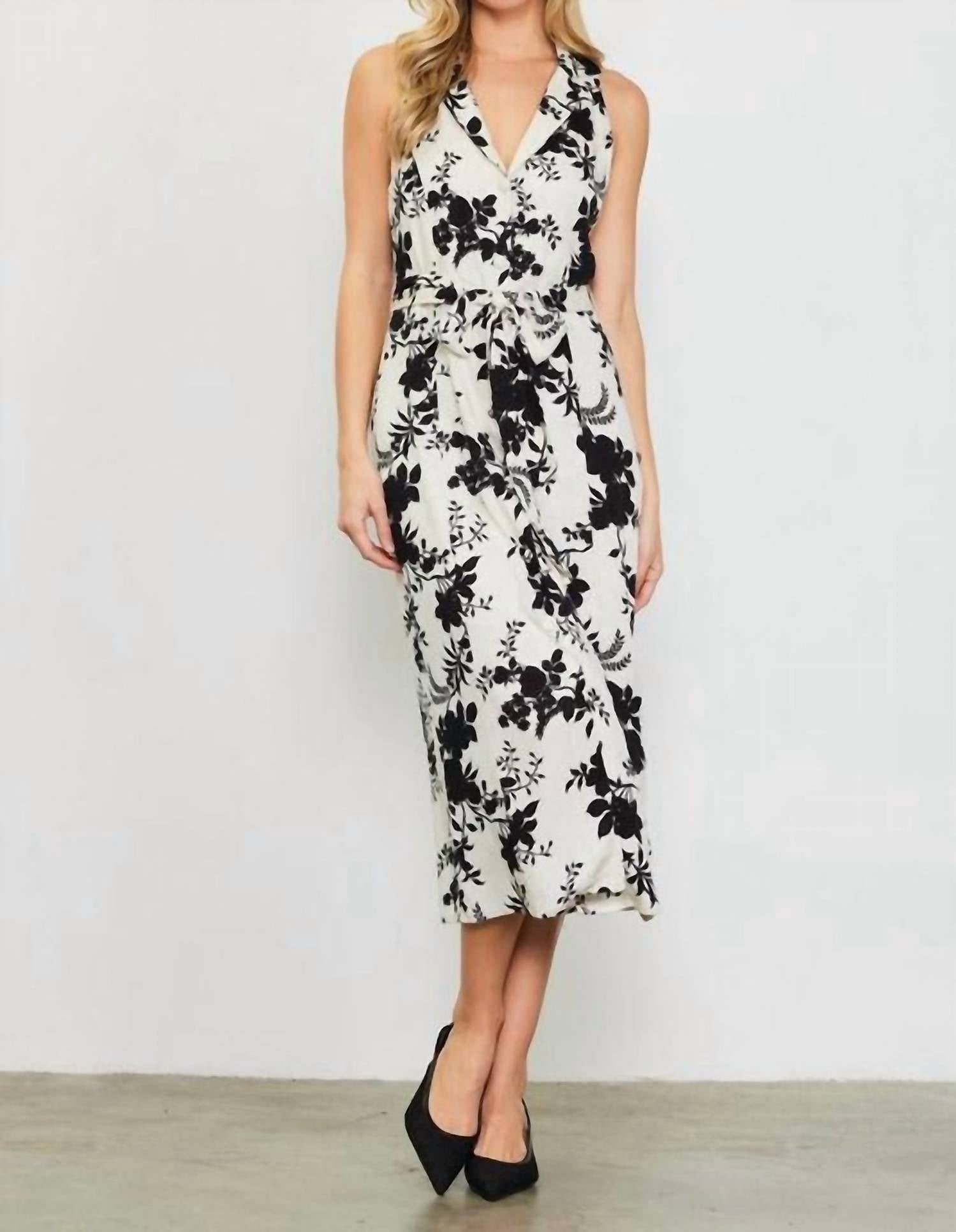 Материал Герл платье в цвете слоновая кость/черный SKIES ARE BLUE
Материал Герл платье в цвете слоновая кость/черный SKIES ARE BLUE